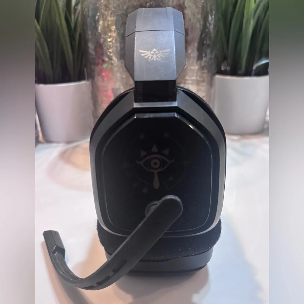 Astro Gaming A10 Wired Stereo Gaming Headset Legend of Zelda